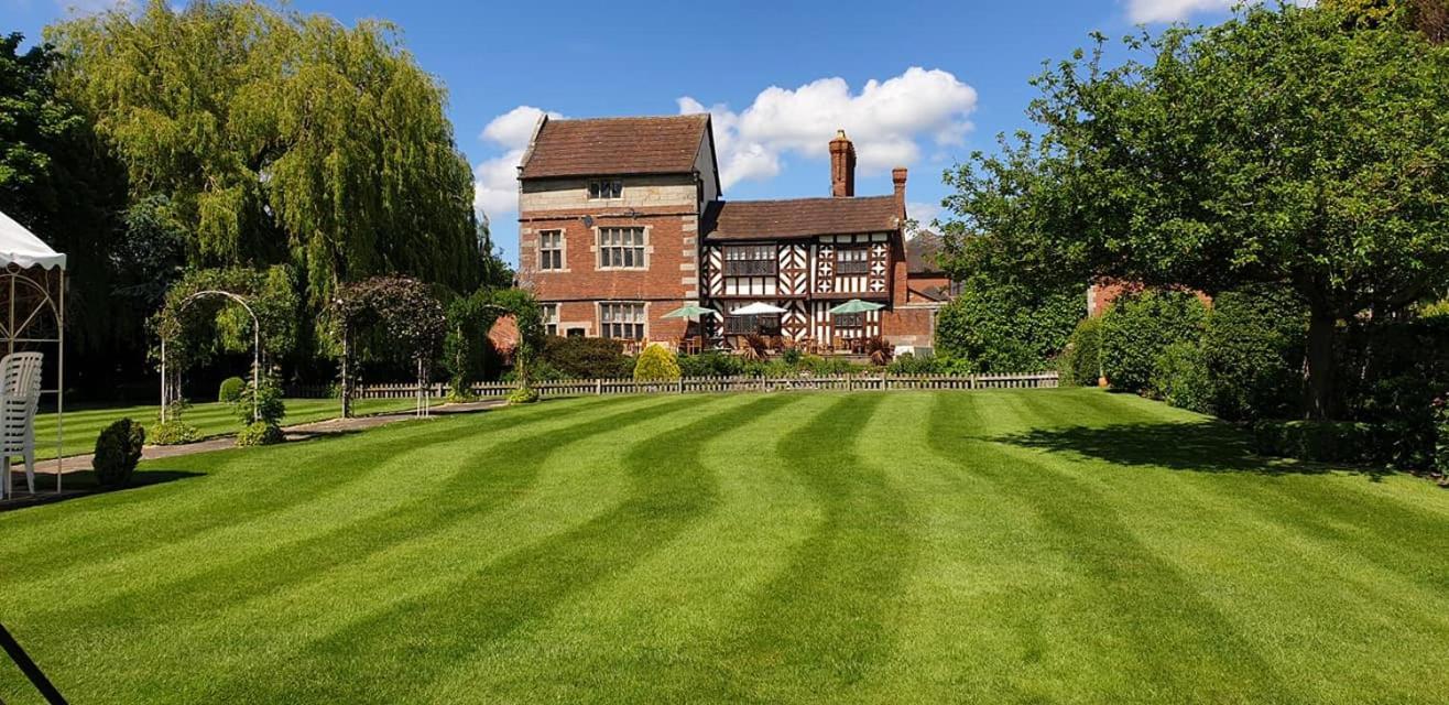 Hotel Albright Hussey Manor Hadnall Exterior foto