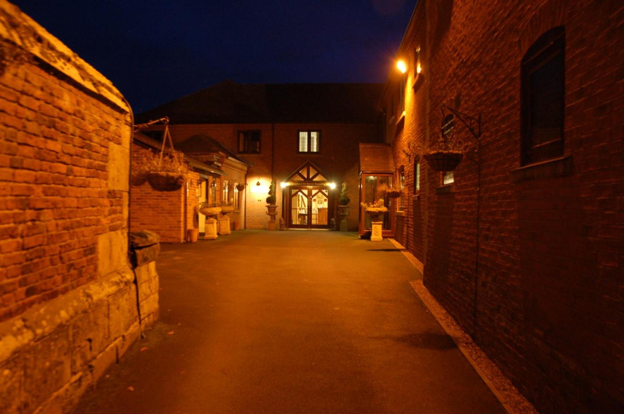 Hotel Albright Hussey Manor Hadnall Exterior foto